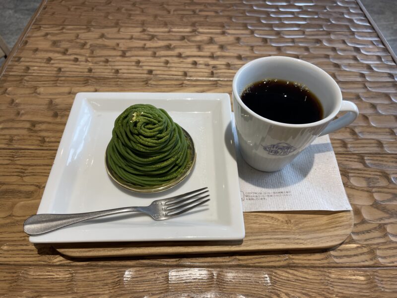 コーヒー日煎(HI-IRI)とケーキ(抹茶モンブラン)
